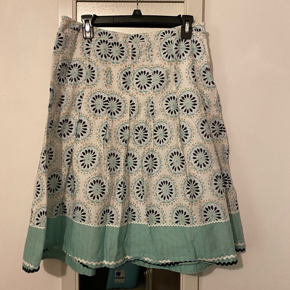 LOFT Spring Embroidered Skirt - Picture 2 of 3